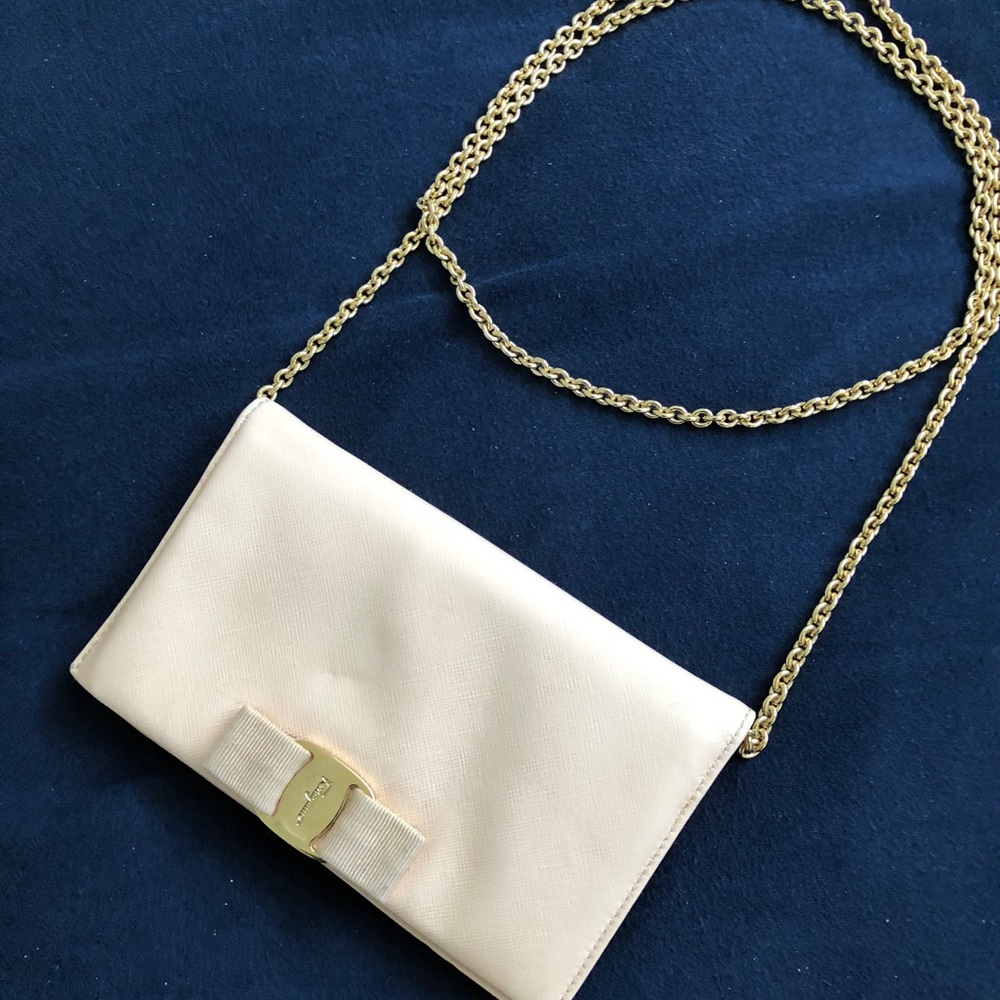 salvatore ferragamo Wallet On Chain pink